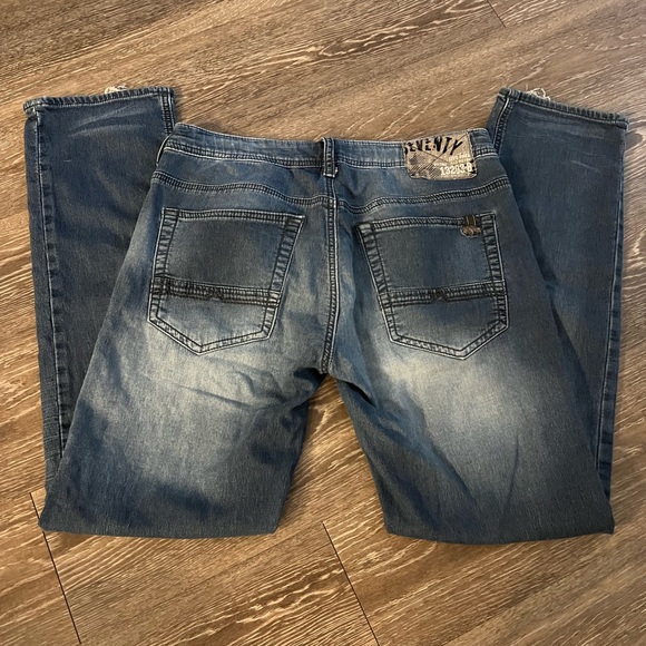 Jeans - Picture 2 of 3